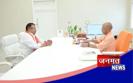 मुख्यमंत्री योगी से मिले पूर्व विधायक राघवेन्द्र सिंह, सिद्धार्थनगर-डुमरियागंज के विकास कार्यों पर हुई चर्चा