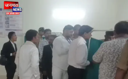चंदौली में दर्दनाक सड़क हादसा, तेज रफ्तार ट्रक ने बाइक में मारी टक्कर; बाइक सवार की मौत
