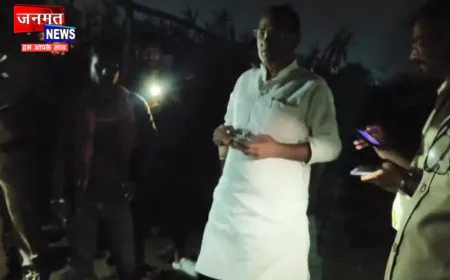 चन्दौली: बारिश में गिरा कच्चा मकान, मलबे में दबकर दो साल के मासूम की मौत