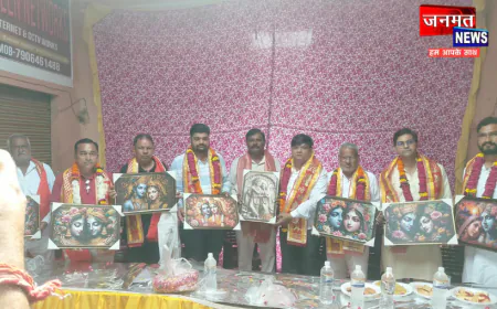 हाथरस: भाजपा के नवनिर्वाचित जिलाध्यक्ष व महामंत्री का कार्यकर्ताओं ने किया जोरदार स्वागत, भेंट किया प्रतीक चिन्ह