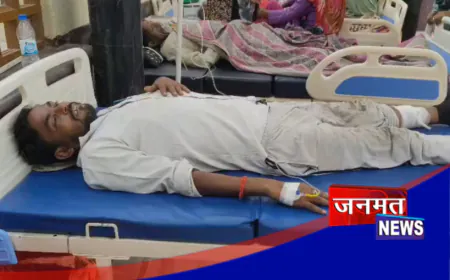 हाथरस: अलीगढ़-आगरा रोड पर भीषण सड़क हादसा, ट्रक से टकराई रोडवेज बस; कई यात्री घायल