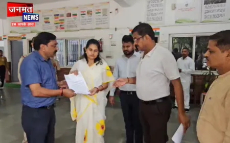 हाथरस: सरकारी स्कूलों की बदहाल व्यवस्थाओं को लेकर ADHR ने सौंपा ज्ञापन, बुनियादी व्यवस्थाओं को सही किया जाने की मांग