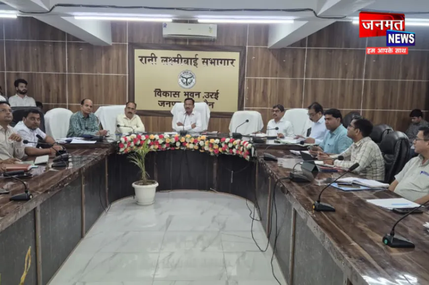 उरई में आईजीआरएस व मुख्यमंत्री हेल्पलाइन में लापरवाही, 24 अधिकारियों का अगस्त माह का वेतन रोका