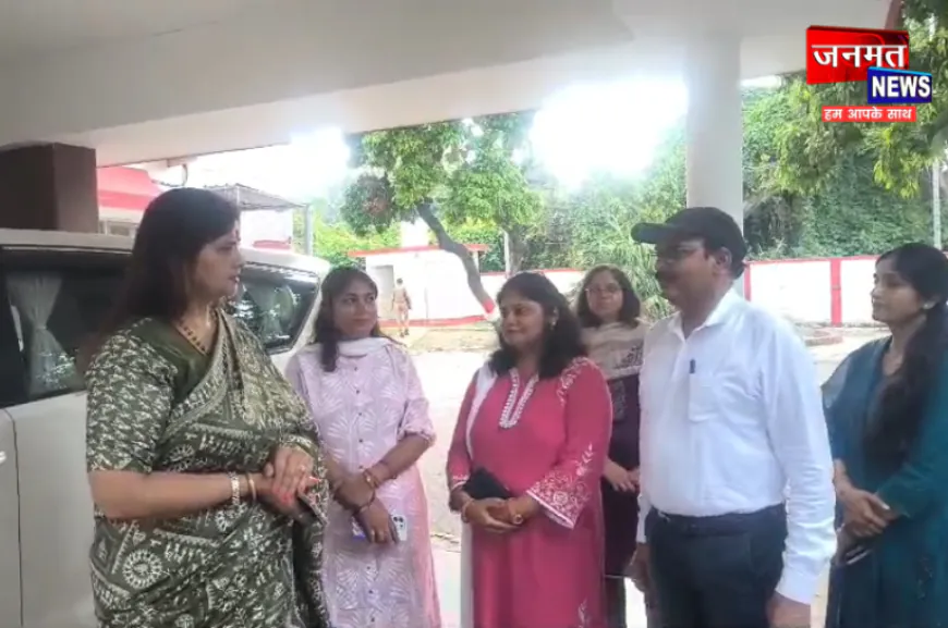 राज्य महिला आयोग की अध्यक्ष पहुंचीं अयोध्या, स्वयं सहायता समूह की महिलाओं से किया संवाद