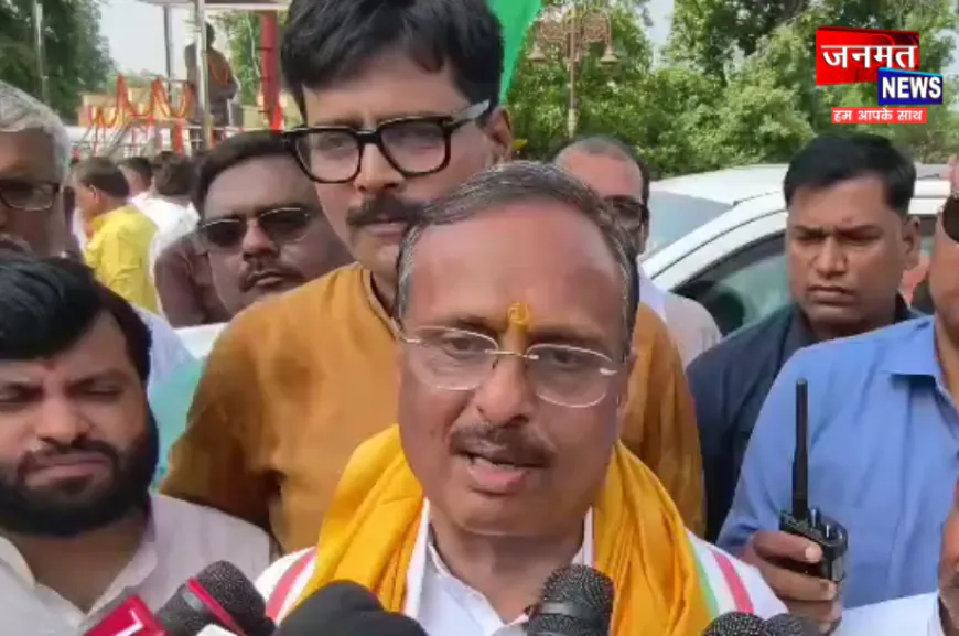 अयोध्या में निकली भव्य तिरंगा यात्रा, घर-घर तिरंगा अभियान के तहत डॉ. दिनेश शर्मा ने किया शुभारंभ