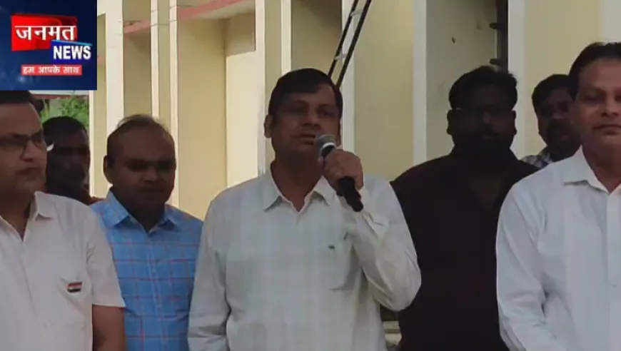 स्वतंत्रता दिवस पर बहराइच ट्रामा सेंटर में हुआ झंडारोहण, स्वतंत्रता सेनानियों और शहीदों को किया नमन