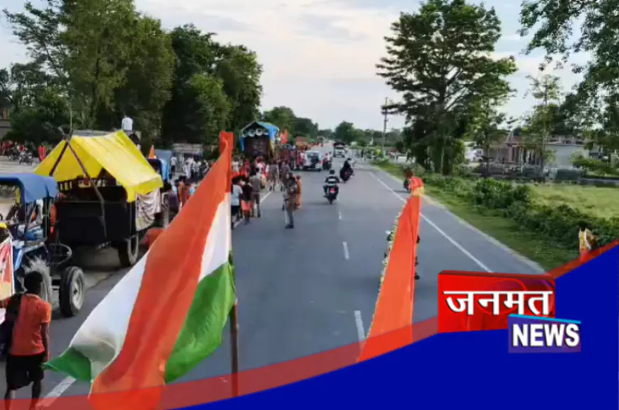 लखीमपुर खीरी: श्रावण माह के सोमवार को छोटी काशी में उमड़ा कांवड़ियों का सैलाब, प्रशासन ने संभाली कमान