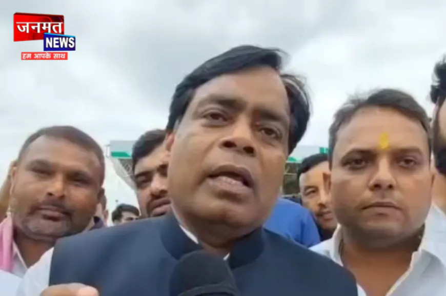 प्रतापगढ़: सपा प्रतिनिधि मंडल में शामिल लोगों को किया हाउस अरेस्ट, सपाई बोले- भाजपा राज में तानाशाही