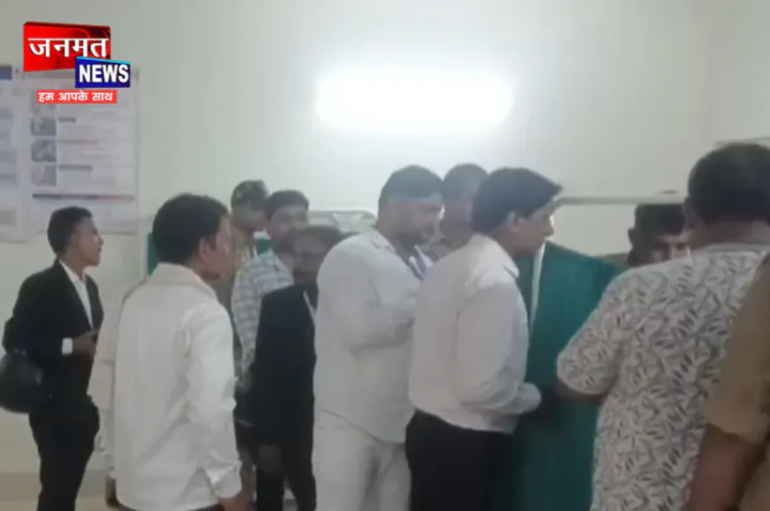 चंदौली में दर्दनाक सड़क हादसा, तेज रफ्तार ट्रक ने बाइक में मारी टक्कर; बाइक सवार की मौत
