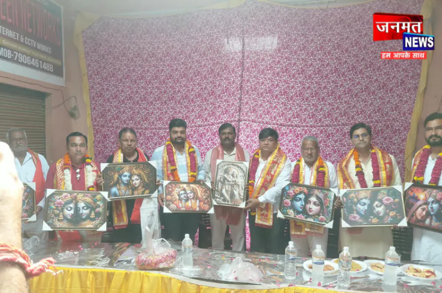 हाथरस: भाजपा के नवनिर्वाचित जिलाध्यक्ष व महामंत्री का कार्यकर्ताओं ने किया जोरदार स्वागत, भेंट किया प्रतीक चिन्ह
