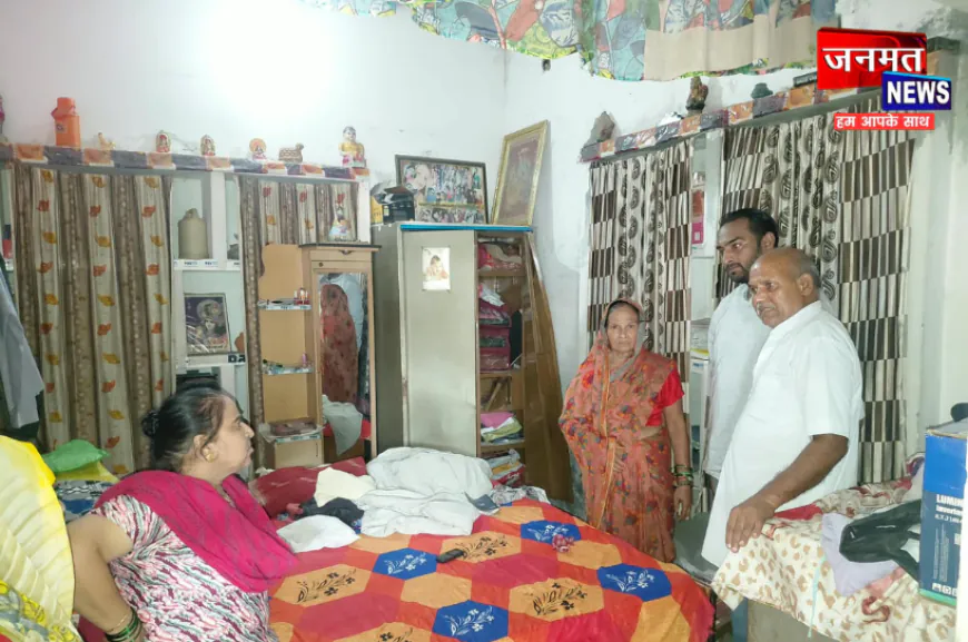 हाथरस में दिनदहाड़े चोरी, पूजा करने गए परिवार के घर चोरों ने साफ किया लाखों का माल