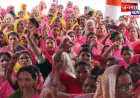 कुशीनगर: महिला आंगनबाड़ी का प्रदर्शन, संविदा परिषद में शामिल कर न्यूनतम मानदेय 18 हजार करने की मांग