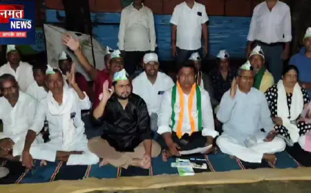 चन्दौली: राहुल गांधी के खिलाफ एफआईआर के विरोध में कांग्रेस का धरना, मुकदमा वापस लेने की मांग