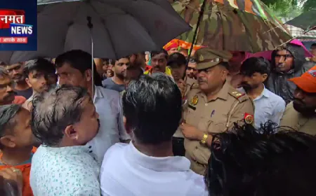 कौशांबी पटाखा फैक्ट्री ब्लास्ट कांड: मीरपुर गांव एक साथ पहुंचा चार मासूमों का शव, परिजनों ने किया हंगामा