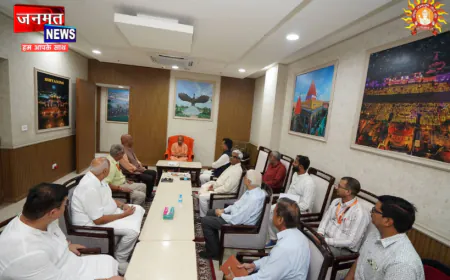 CM योगी ने राम मंदिर ट्रस्ट के नए CEO जितेंद्र मिश्रा से की मुलाकात, कई मुद्दों पर हुई चर्चा