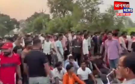 बरेली: मझगवा क्षेत्र में मिले दो नन्दी के शव, हिन्दू संगठनों में गहरा आक्रोश; किया विरोध प्रदर्शन