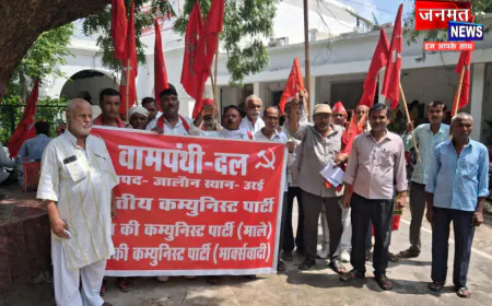 उरई: मस्जिद गिराने के विरोध में वामपंथी मोर्चा ने सौंपा ज्ञापन, कानून-व्यवस्था पर उठाए सवाल