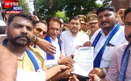 सहारनपुर में भीम आर्मी और आजाद समाज पार्टी के कार्यकर्ताओं ने किया प्रदर्शन, सिटी मजिस्ट्रेट को सौंपा ज्ञापन