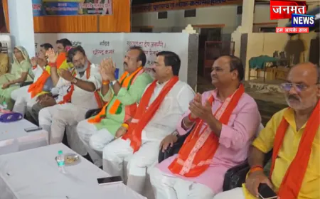 प्रतापगढ़: पूर्व सांसद के नेतृत्व में मां शीतला के दरबार में उमड़ा उत्साह, भारत माता की जय से गूंजा प्रांगण