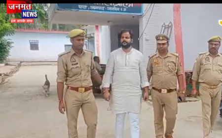 उरई पुलिस को मिली बड़ी कामयाबी, दो लग्जरी वाहनों से अवैध असलहे बरामद; दो आरोपी गिरफ्तार