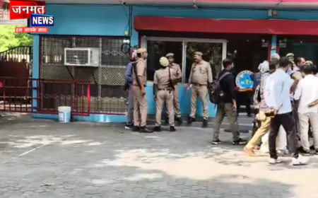 लखीमपुर में स्कूल परिसर में दो मौतों से सनसनी, महिला-पुरुष के शव मिलने से मचा हड़कंप