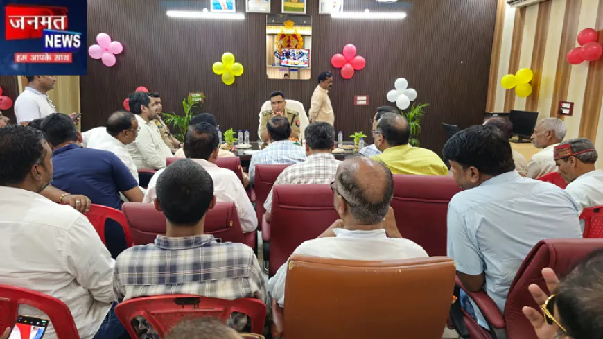 प्रतापगढ़ के थाना पट्टी के नवनिर्मित कार्यालय का एसपी ने किया उद्घाटन, पुलिसकर्मियों को दायित्वों के निर्वहन हेतु किया प्रेरित