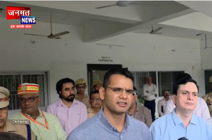 बलरामपुर: अतिवृष्टि के बाद राहत; डीएम बोले- युद्धस्तर पर पुनर्बहाली का कार्य, जल्द सुचारू की जाएंगी आवश्यक सेवाएं