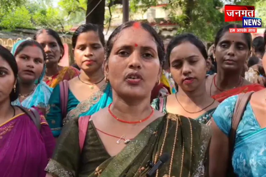 मिर्जापुर में समूह सखियों ने 7 सूत्रीय मांगों को लेकर डीएम को सौंपा ज्ञापन, स्थायी नियुक्ति की मांग