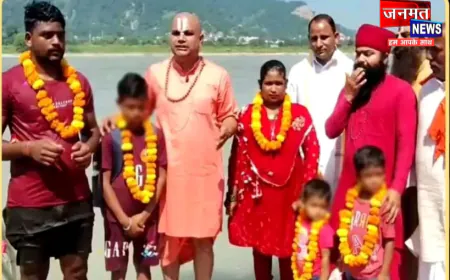 पीलीभीत के मुस्लिम परिवार ने हरिद्वार में अपनाया सनातन धर्म, चंडी घाट पर हुआ शुद्धिकरण