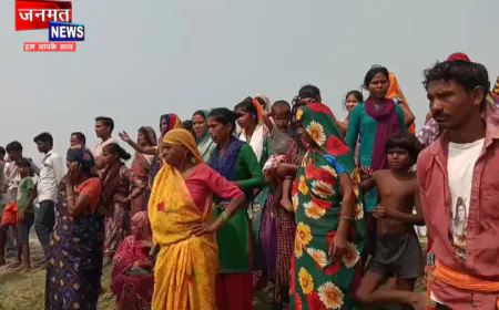सीतापुर: पुलिया के पास पानी में डूबा 10 वर्षीय बालक, तलाश में जुटे ग्रामीण; परिजनों का बुरा हाल