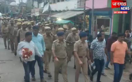 प्रतापगढ़ में नवरात्र को लेकर पुलिस अलर्ट, किया पैदल गश्त; अराजक तत्वों पर रहेगी नजर