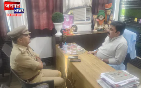 औरैया: दिल्ली आंदोलन में जाने की तैयारी कर रहे कांग्रेस नेता अंशु तिवारी, पुलिस ने किया नजरबंद