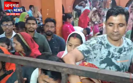 मैनपुरी: नवरात्रि के पहले दिन शीतला धाम में उमड़ी श्रद्धालुओं की भीड़, मां शैलपुत्री की पूजा-अर्चना कर मांगा आशीर्वाद