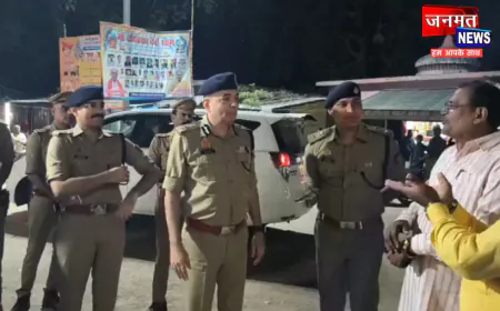 प्रतापगढ़ पहुंचे एडीजी जोन ज्योति नारायण, मां चंद्रिकन धाम में किया दर्शन पूजन व स्थलीय निरीक्षण
