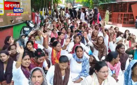 सहारनपुर में संविदा कर्मियों की हड़ताल से स्वास्थ्य सेवाए प्रभावित, आशाओं सहित 500 कर्मियों को नोटिस जारी