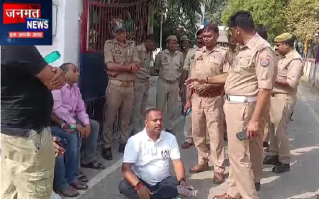 चंदौली में मोबाइल छिनैती का मामला गरमाया, अधिवक्ताओं की नाराजगी के बाद दो आरोपी गिरफ्तार; मोबाइल बरामद