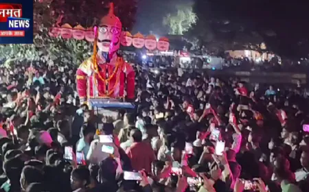 मिर्जापुर: विजयदशमी पर दशानन के पुतला दहन के साथ असत्य पर हुई सत्य की जीत, लोगो ने मनाया उत्सव
