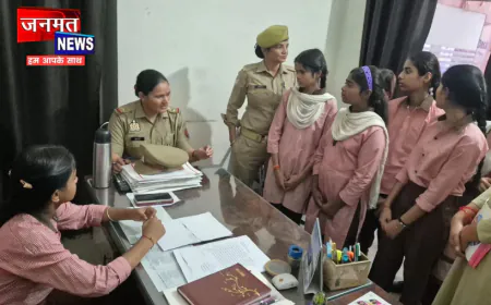 मुजफ्फरनगर: मेधावी छात्रा स्वाति बनीं एक दिन की महिला थाना प्रभारी, समझी पुलिस की कार्यप्रणाली