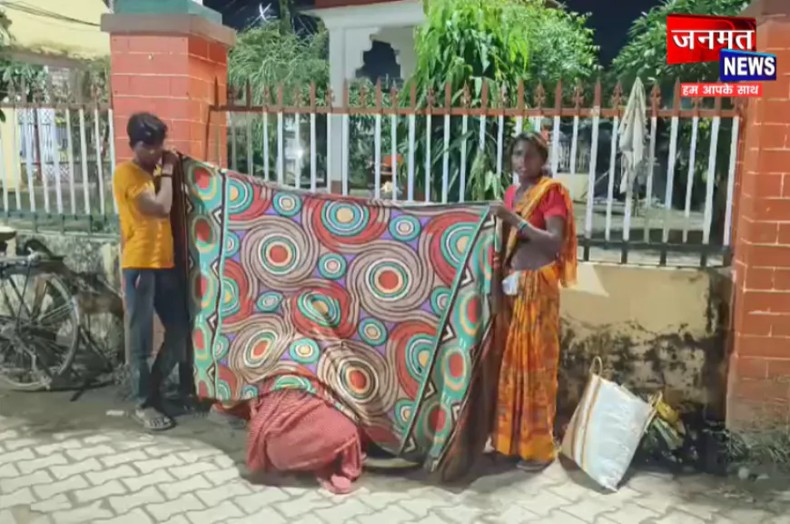 भदोही में जातिगत भेदभाव से मानवता शर्मसार, जिला अस्पताल के सामने दलित समुदाय की प्रसूता का प्रसव