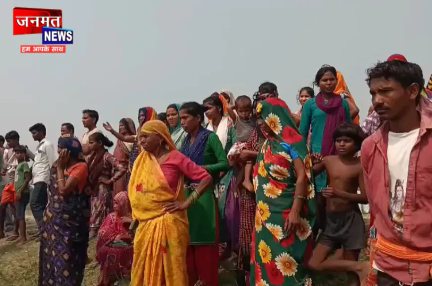 सीतापुर: पुलिया के पास पानी में डूबा 10 वर्षीय बालक, तलाश में जुटे ग्रामीण; परिजनों का बुरा हाल