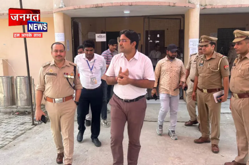 संभल के अकर्ममोचन कूप का ₹9 लाख की स्वीकृत धनराशि से होगा जीर्णोद्धार, काम शुरू; डीएम ने किया निरीक्षण